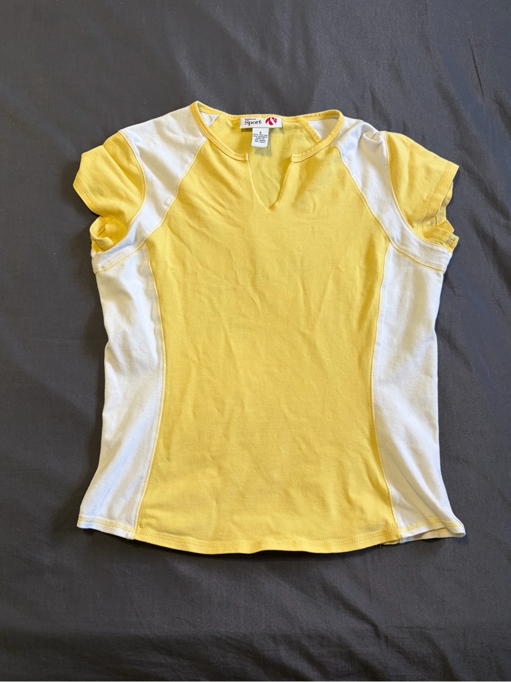 Y2K Butter Yellow and white top with a sporty vibe. Size S.